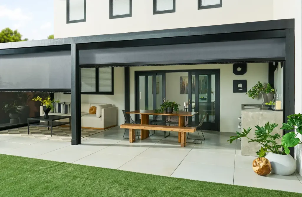 adjustable retractable home screens